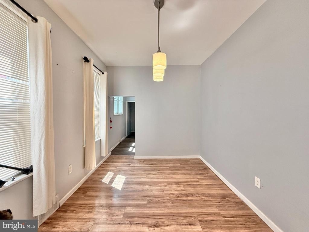 570 Line Street - Photo 3
