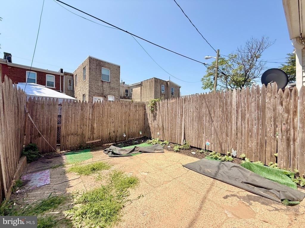 570 Line Street - Photo 9