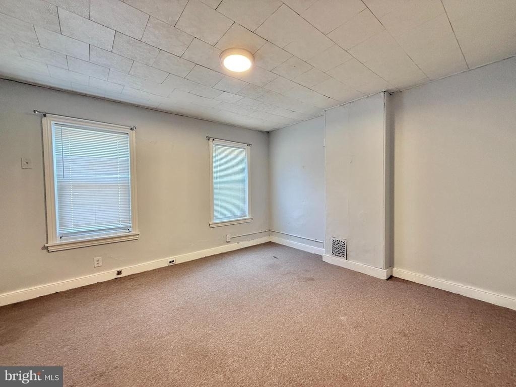 570 Line Street - Photo 11