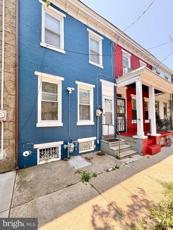 570 Line Street - Photo 1