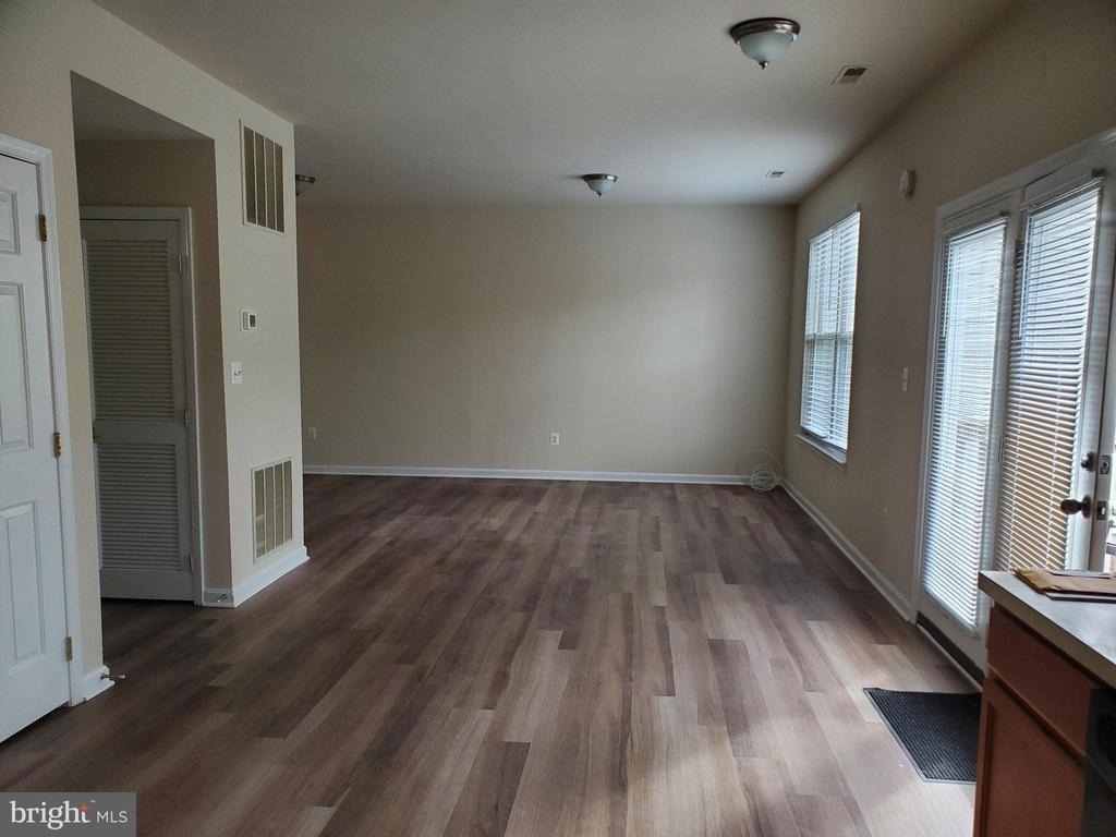 1606 Postal Road - Photo 2