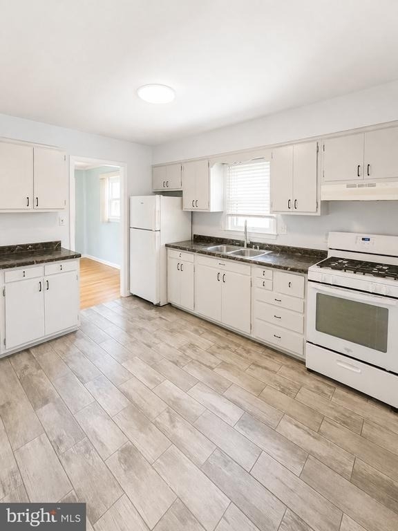 7114 E Cedar - Photo 1