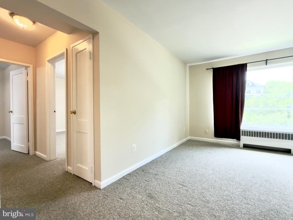 10311 Montrose Avenue - Photo 8