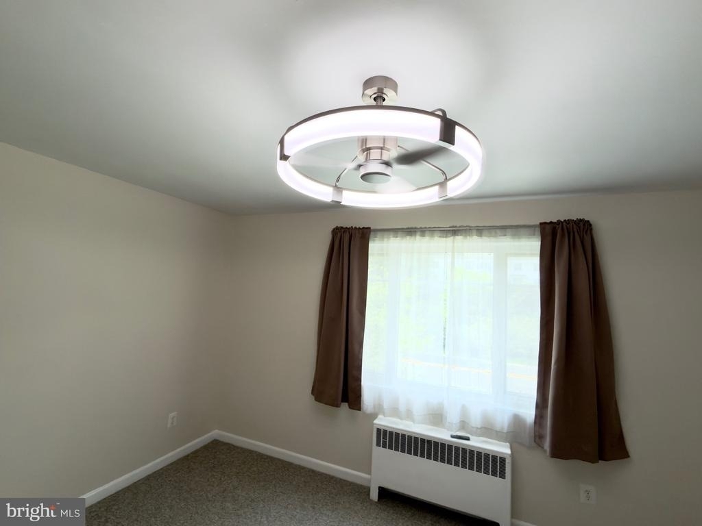10311 Montrose Avenue - Photo 19