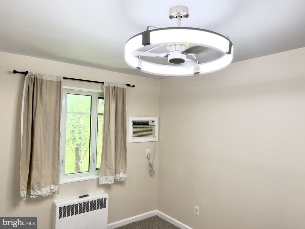 10311 Montrose Avenue - Photo 18