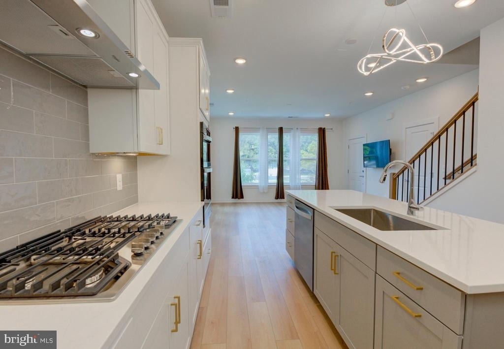 16108 Frederick Road - Photo 17