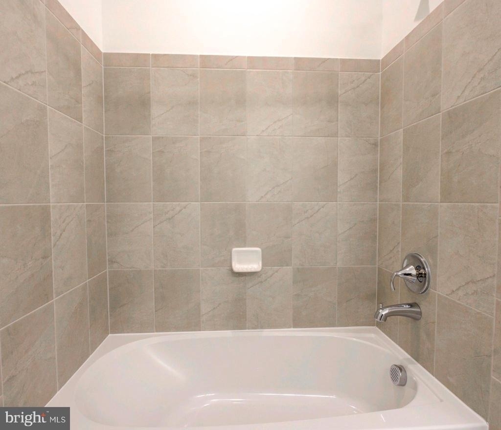 16108 Frederick Road - Photo 32
