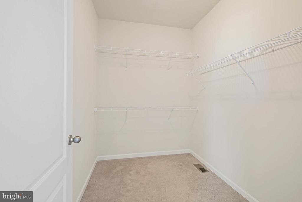 204 Ashton Market Alley - Photo 22