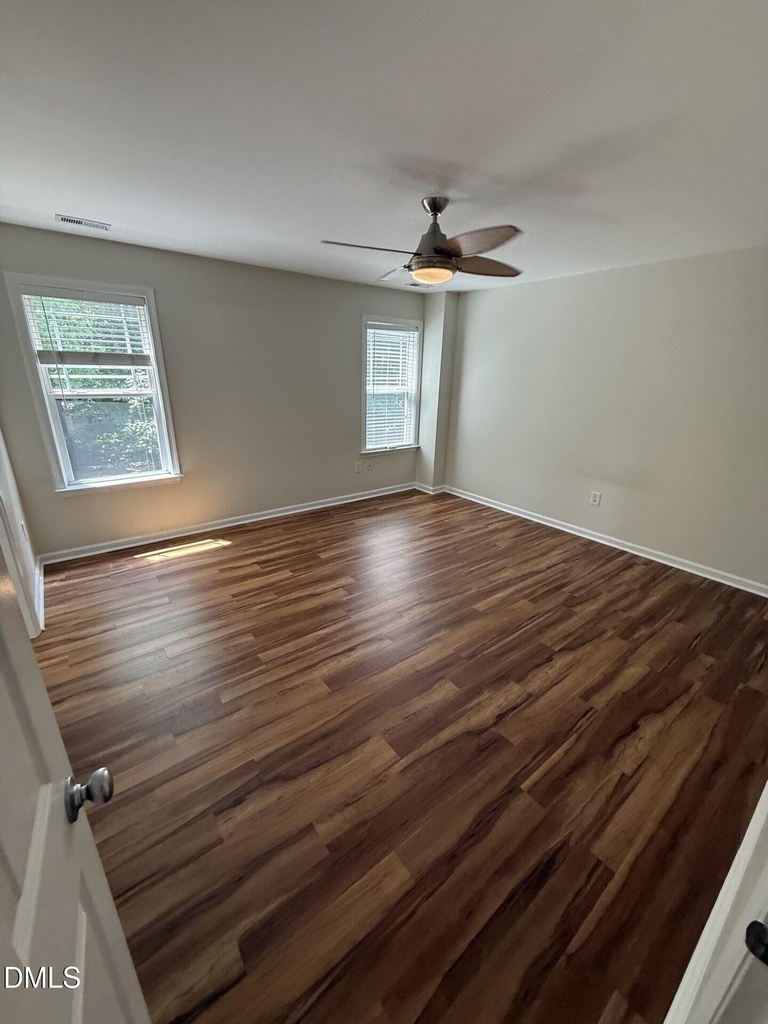4046 Landover Lane - Photo 5