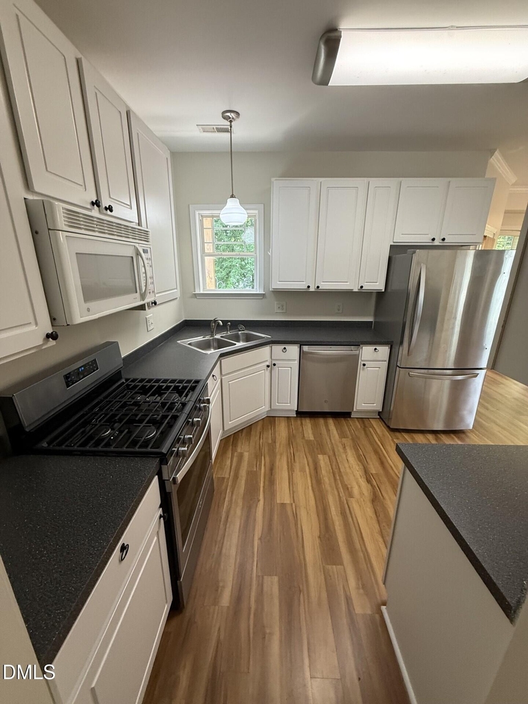 4046 Landover Lane - Photo 7