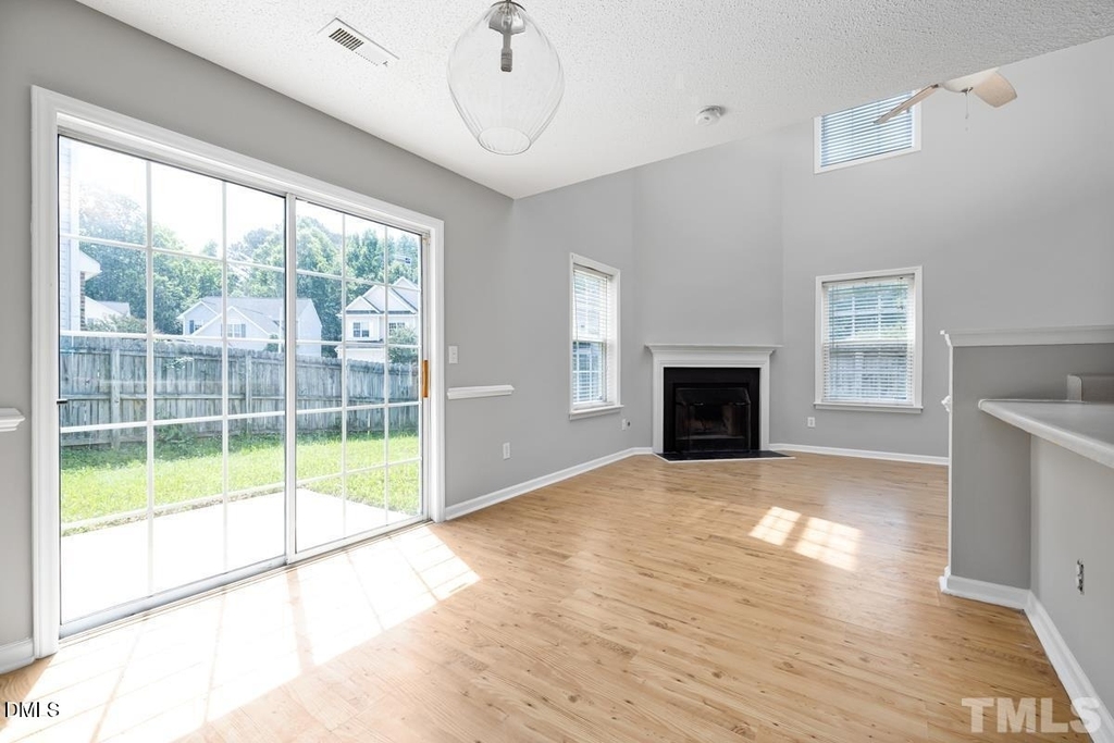 100 Lacombe Court - Photo 8