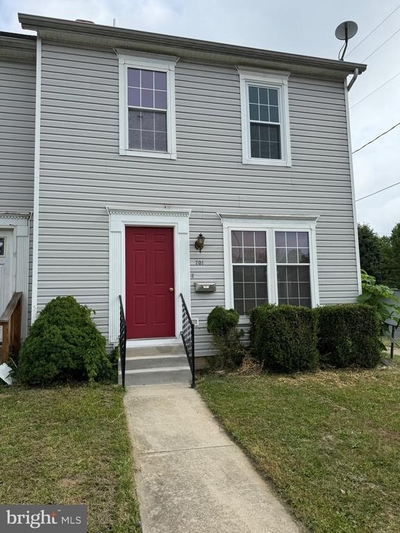 701 Green Street - Photo 0