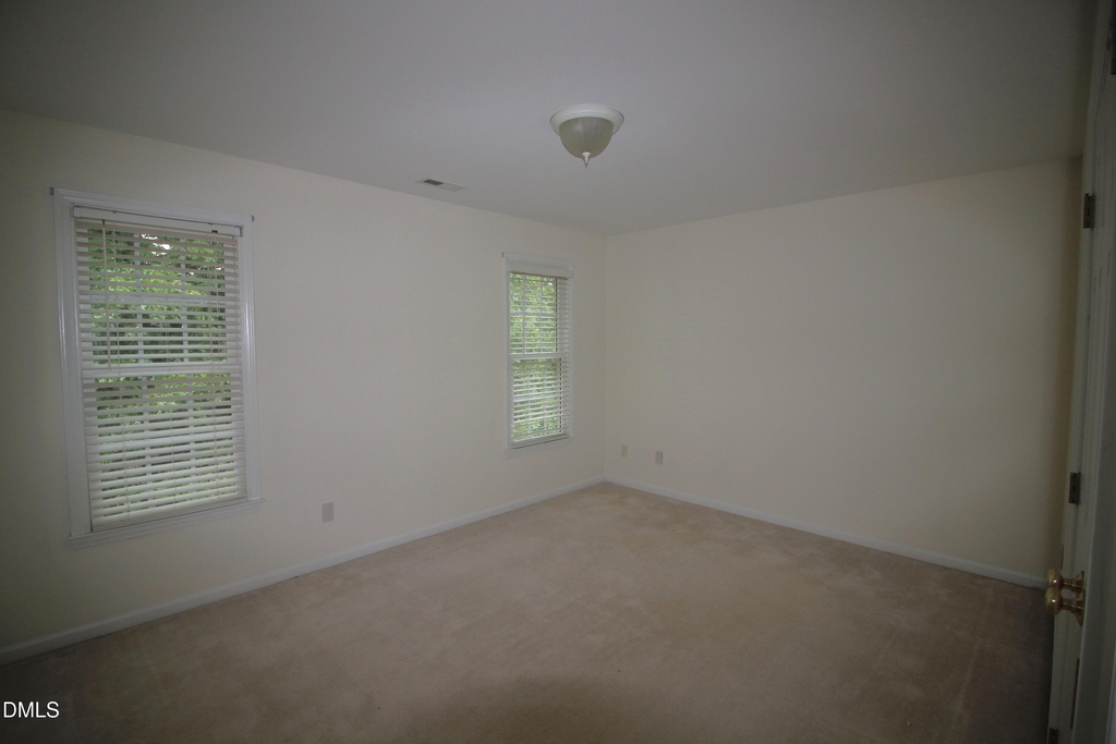304 Peachtree Point Court - Photo 15