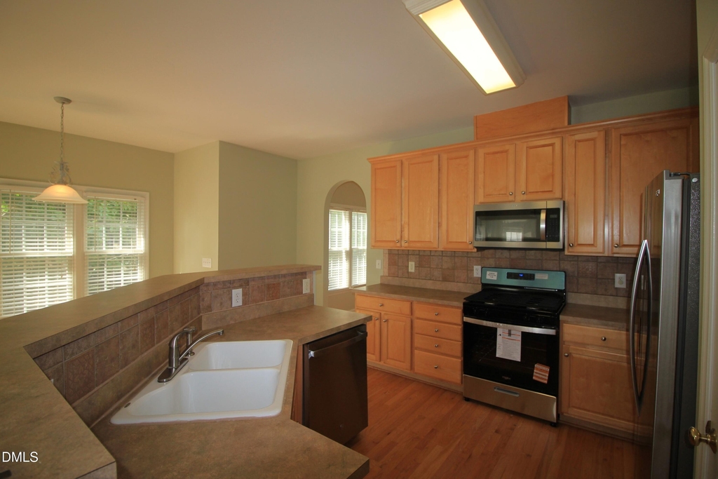 304 Peachtree Point Court - Photo 24