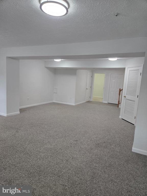 6632 Granville Court - Photo 36