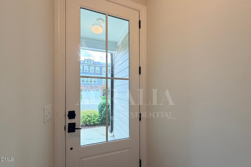 829 Amley Place - Photo 3