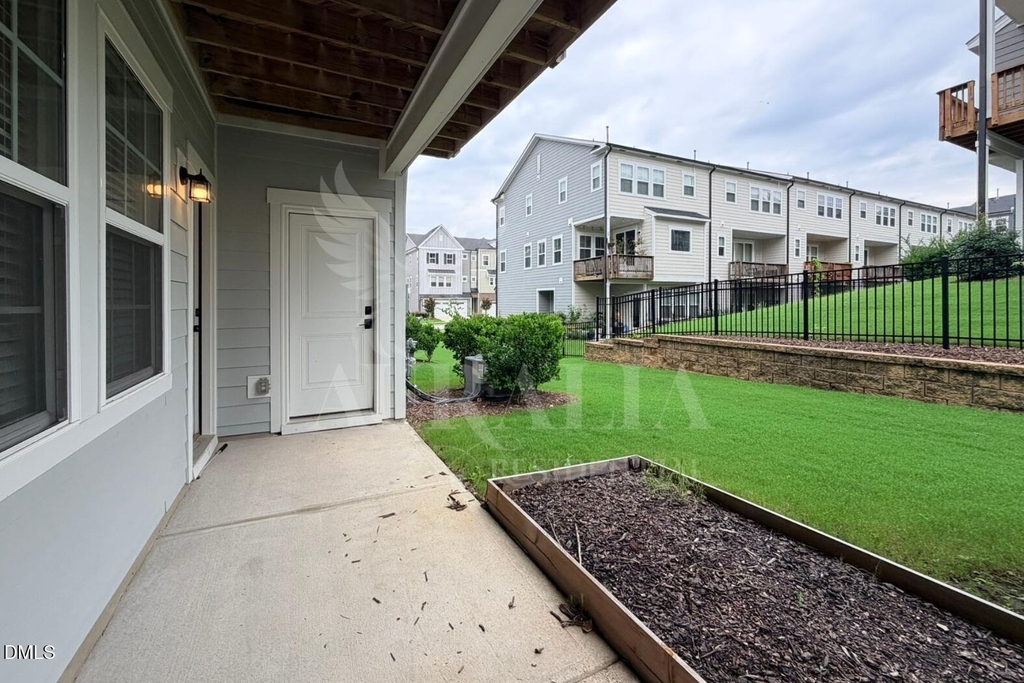 829 Amley Place - Photo 45