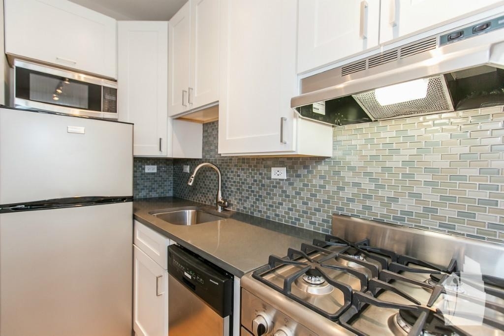 511 W. Belmont - Photo 5
