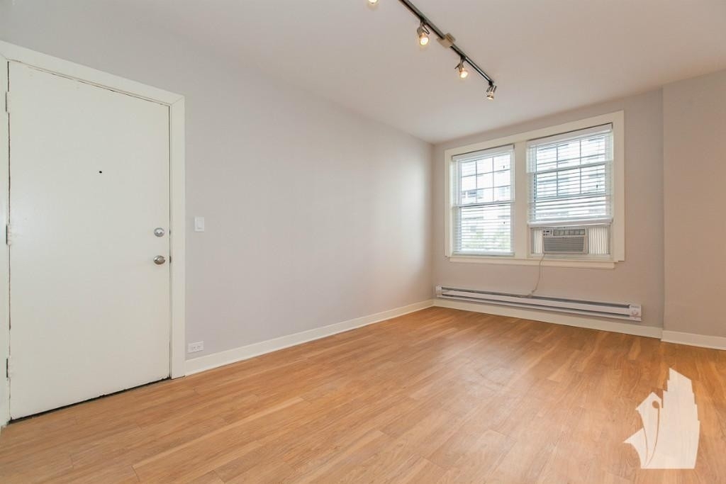 511 W. Belmont - Photo 1