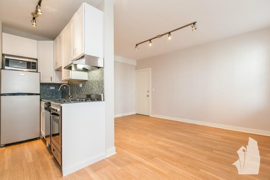 511 W. Belmont - Photo 3