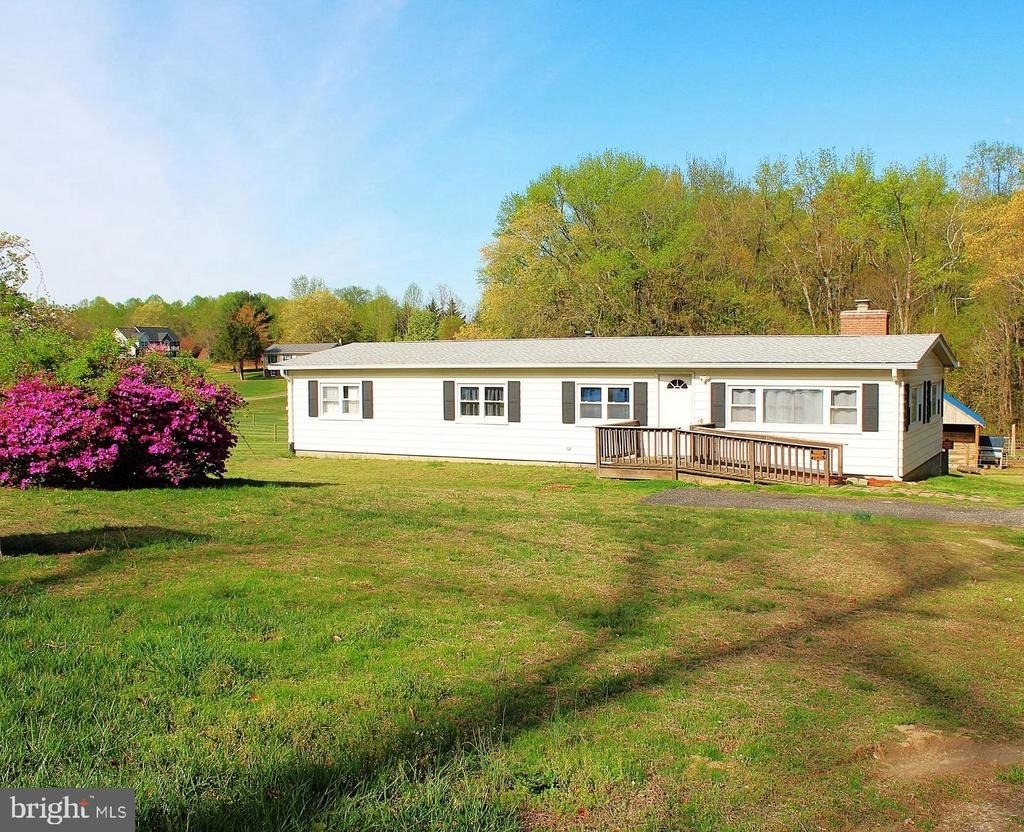 3730 Hunting Creek Road - Photo 0
