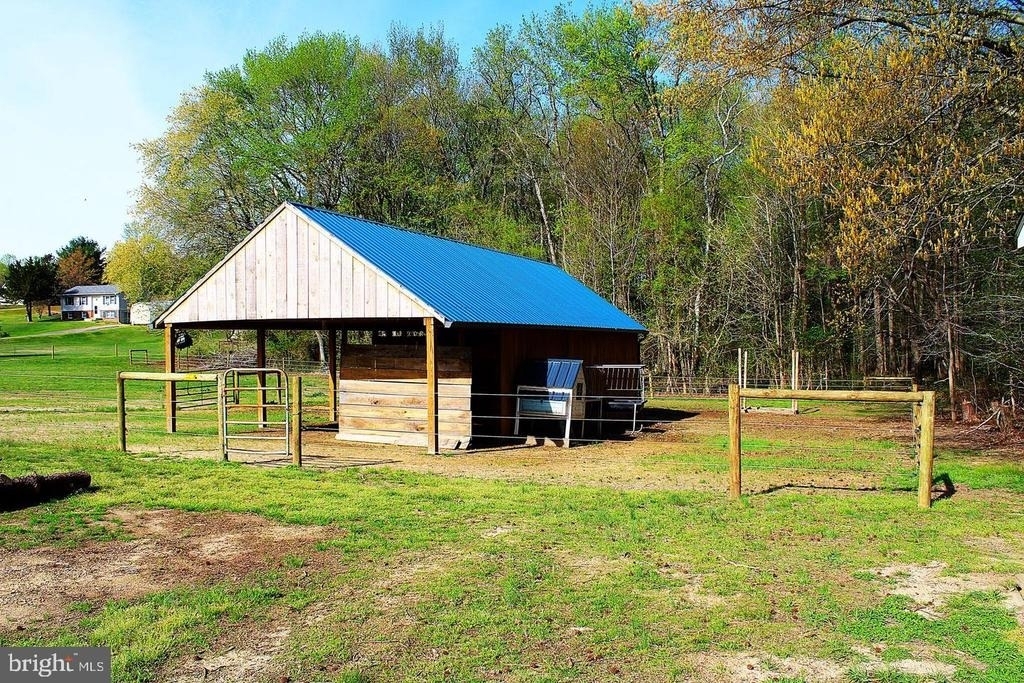 3730 Hunting Creek Road - Photo 6