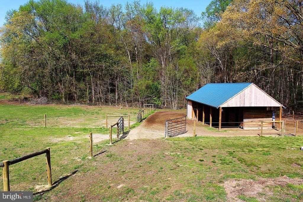 3730 Hunting Creek Road - Photo 22
