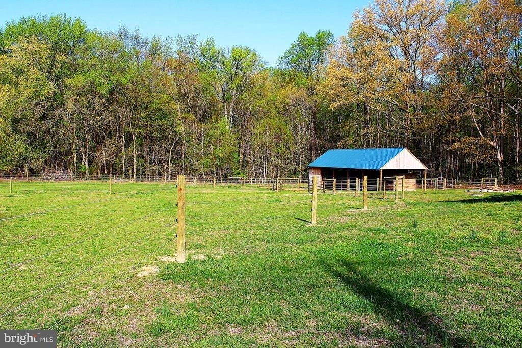 3730 Hunting Creek Road - Photo 4