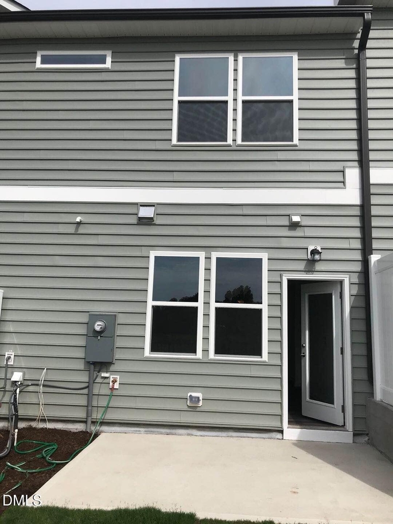 1007 Beyer Place - Photo 10