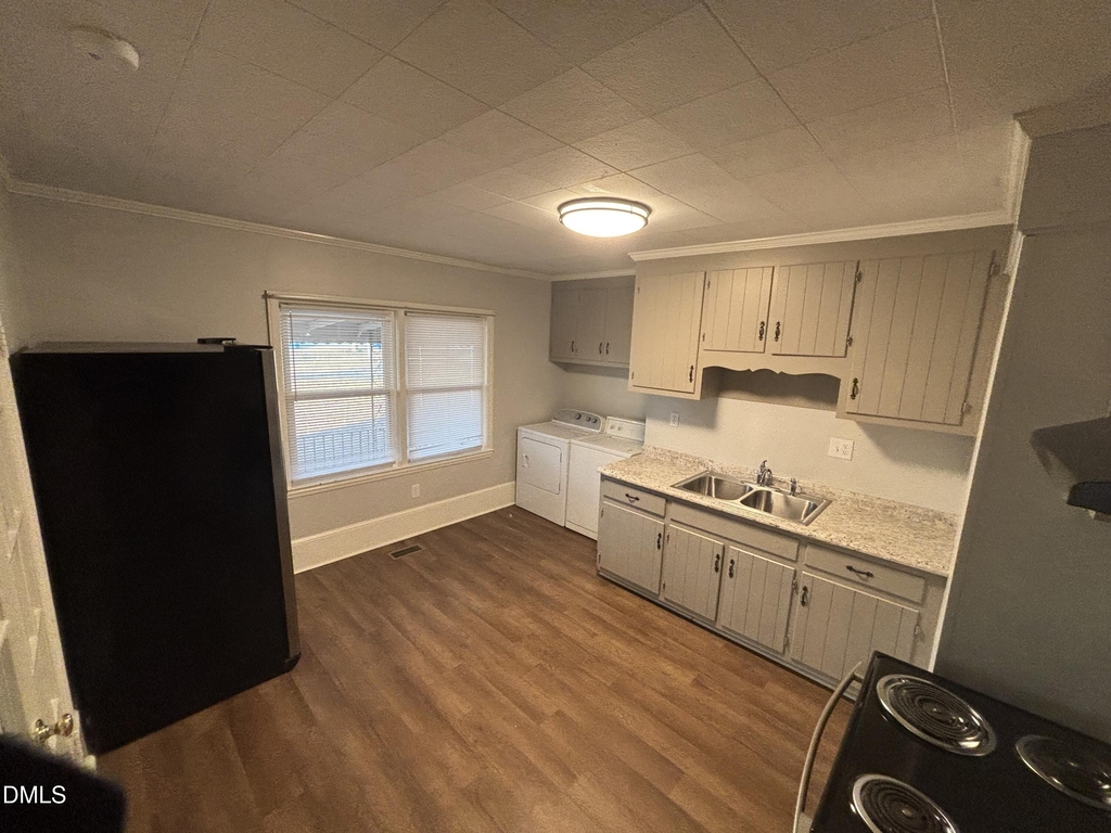 509 Erwin Road - Photo 2