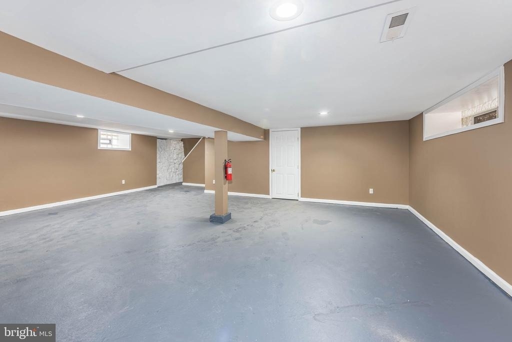4021 Barrington Road - Photo 33