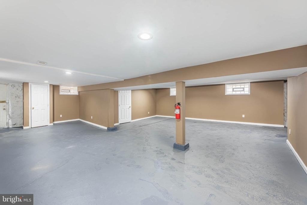 4021 Barrington Road - Photo 32