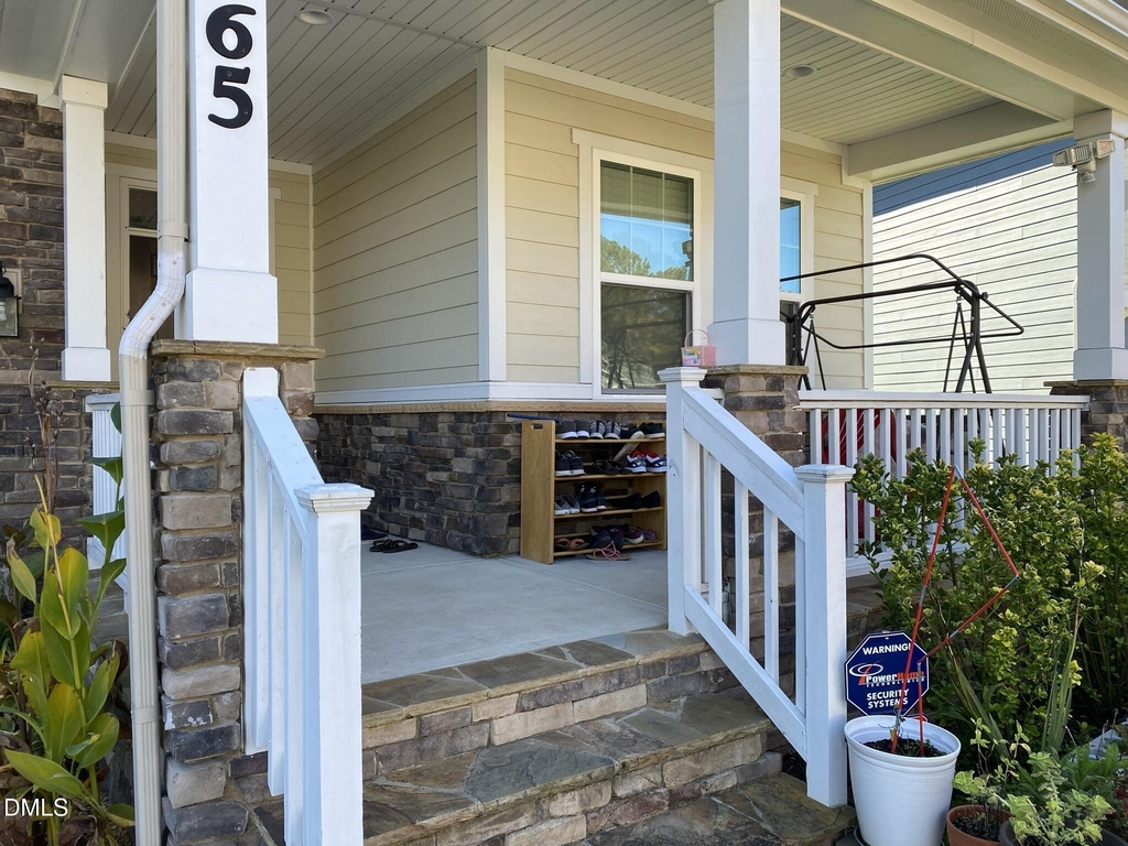 1065 Bender Ridge Drive - Photo 1