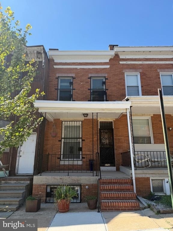 2753 Rayner Avenue - Photo 1