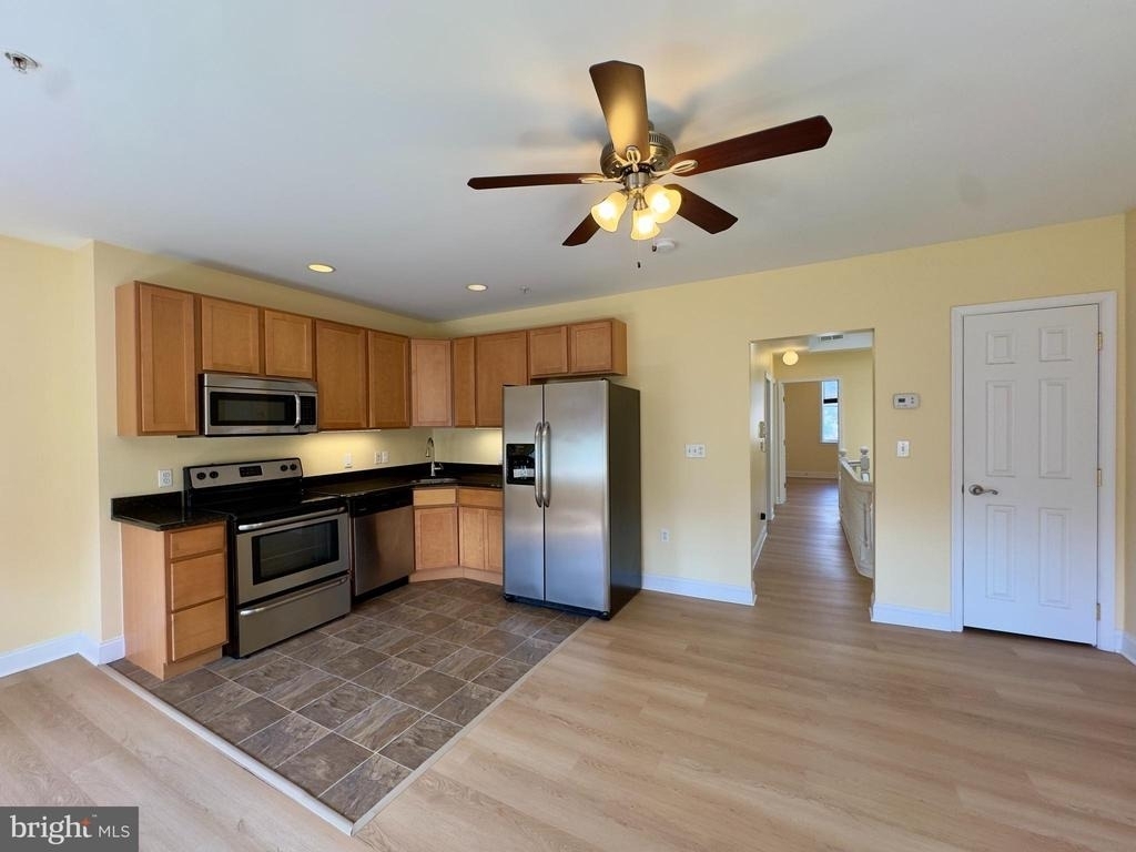 2210 N Charles Street - Photo 2