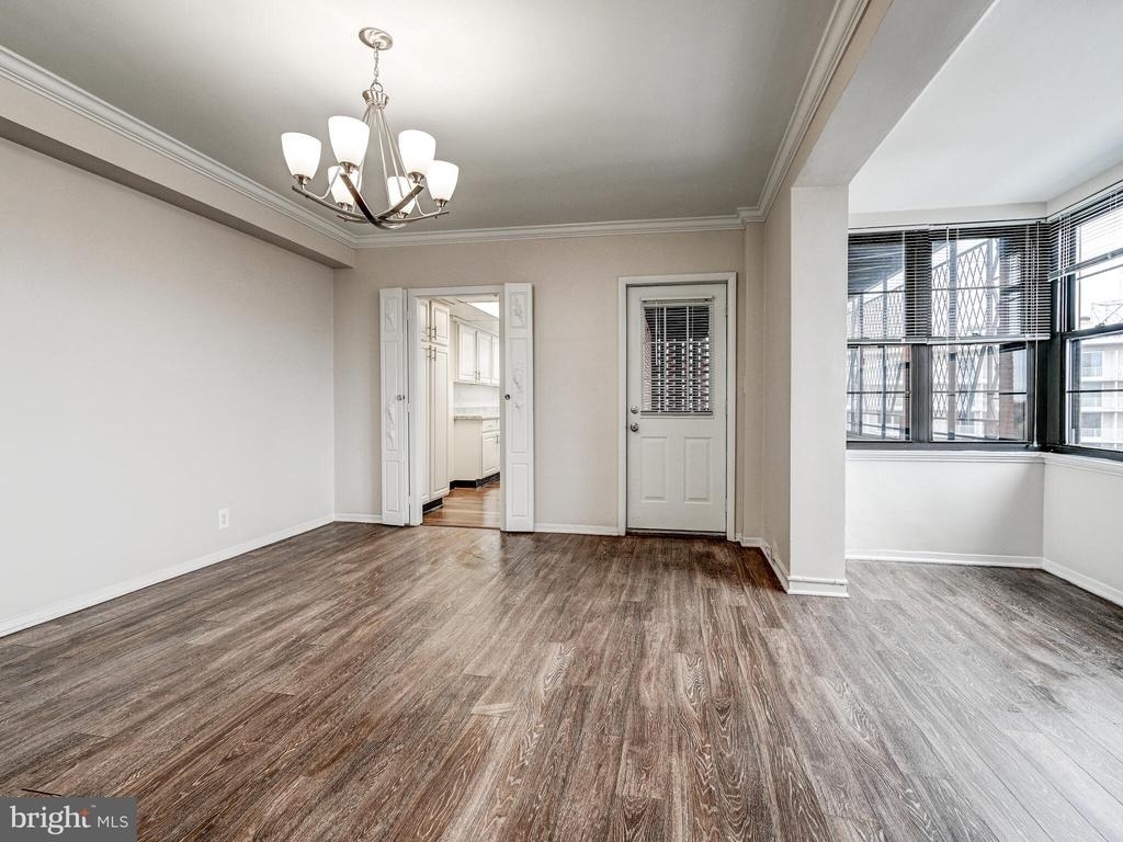 105 39th Street W - Photo 15