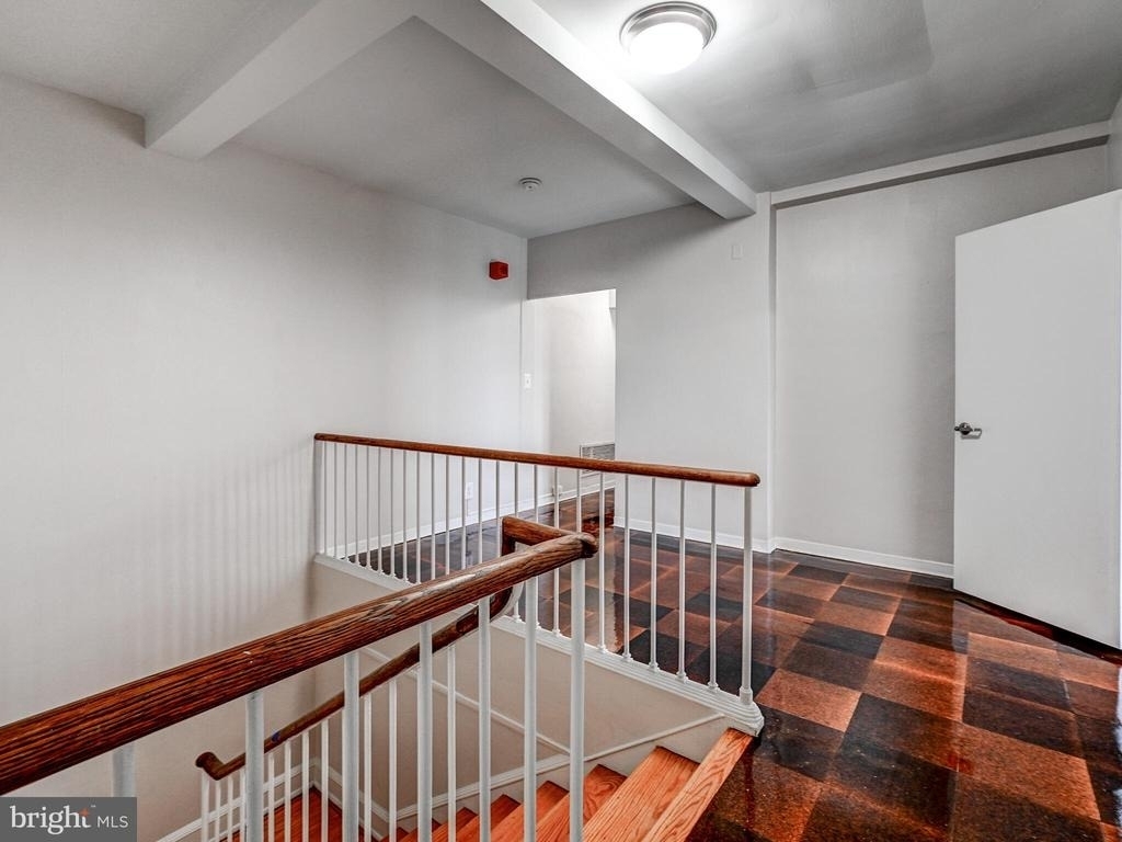 105 39th Street W - Photo 21