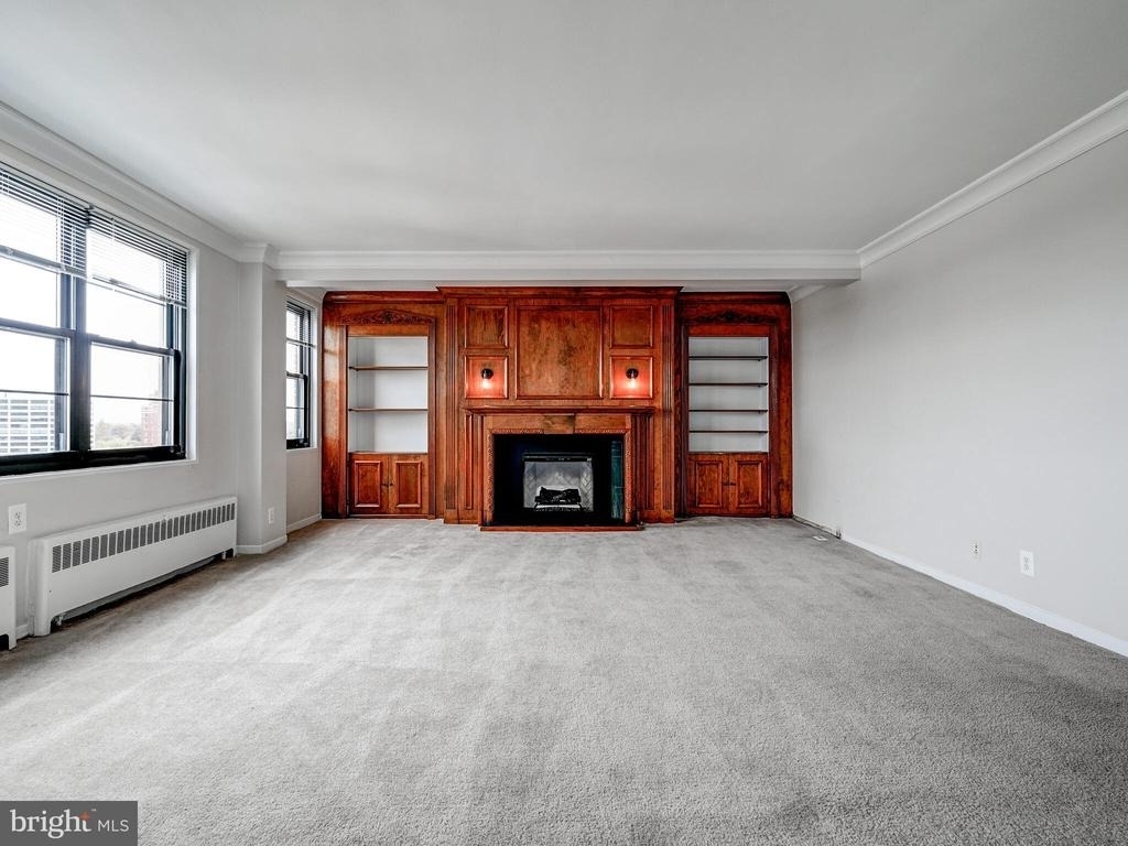105 39th Street W - Photo 9