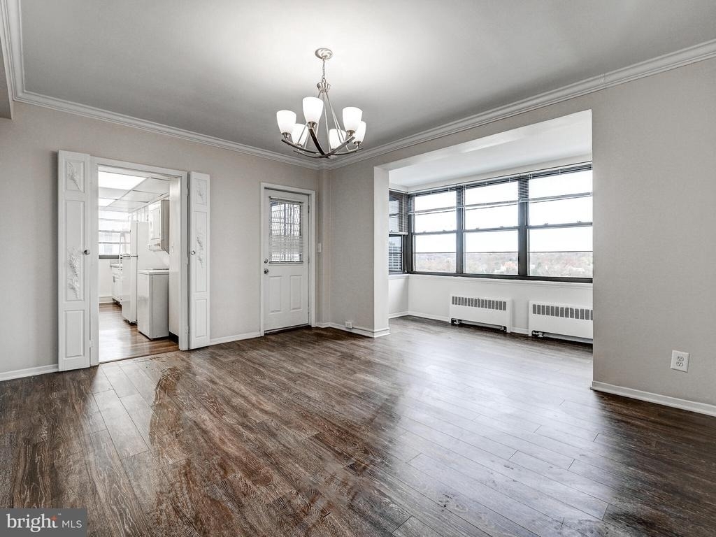 105 39th Street W - Photo 14
