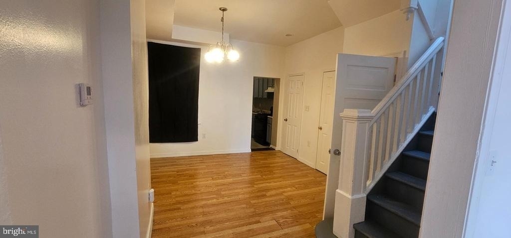 2548 Oswego Avenue - Photo 8