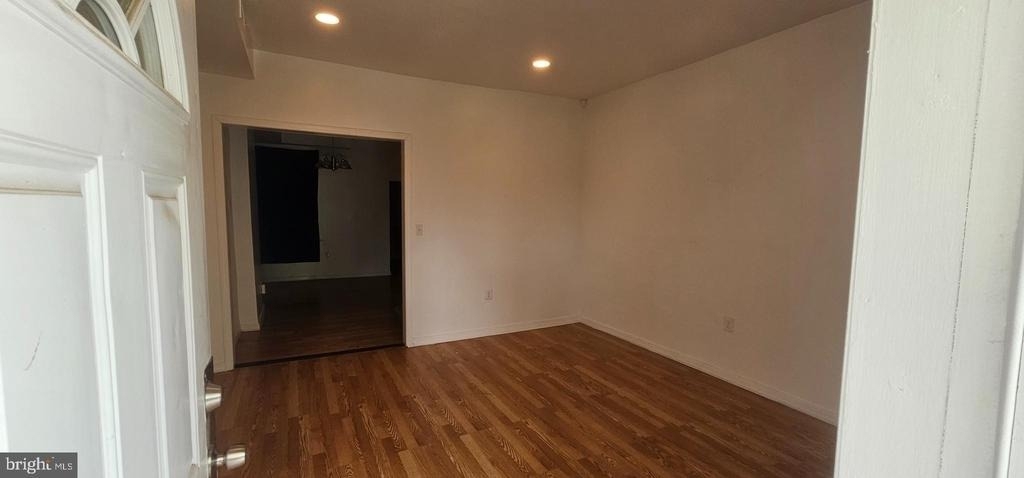 2548 Oswego Avenue - Photo 1