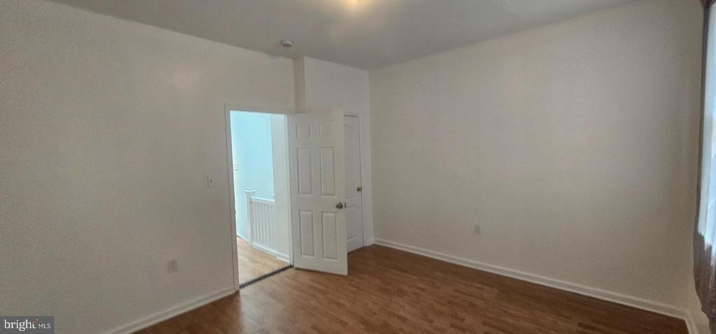 2548 Oswego Avenue - Photo 18