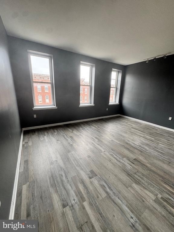 914 N Fulton Avenue - Photo 10