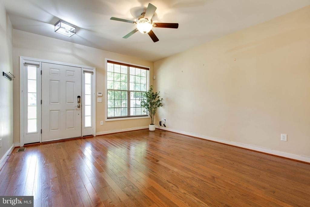 130 Pineview Avenue - Photo 5