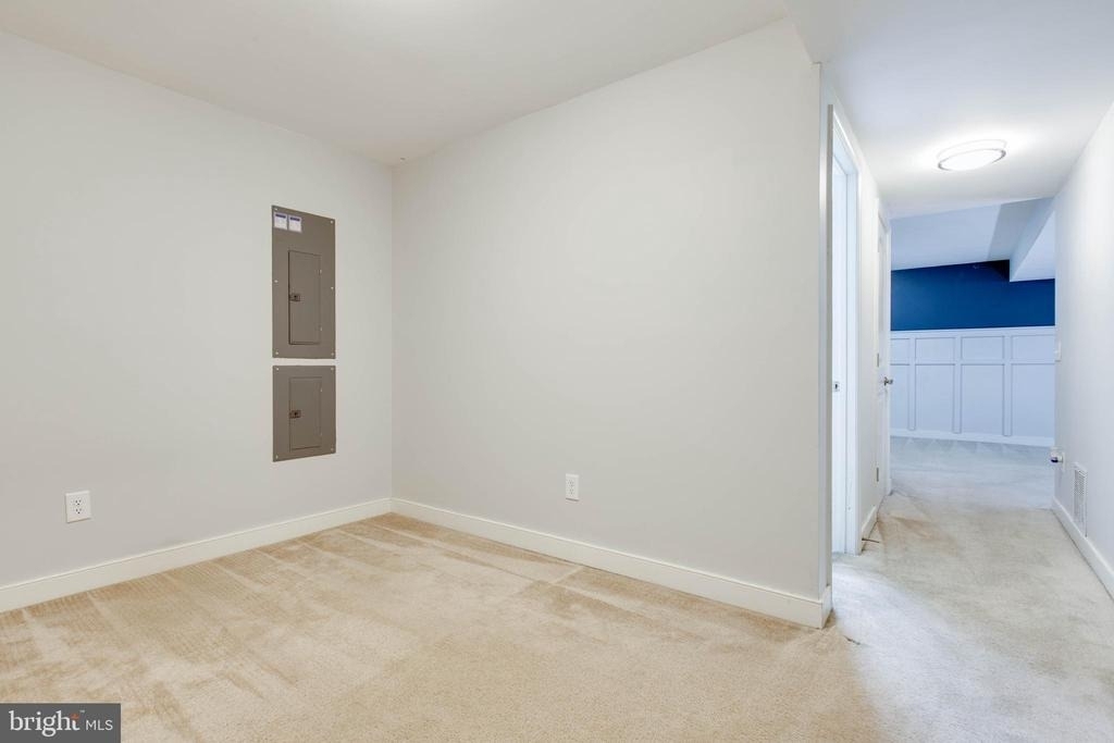 130 Pineview Avenue - Photo 36
