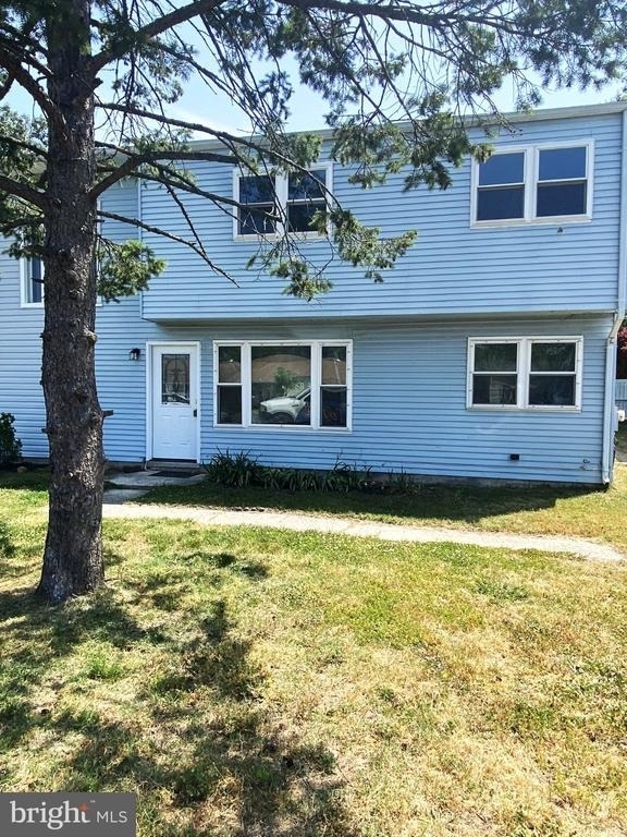 7707 Queens Road - Photo 1