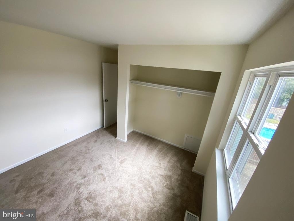 7707 Queens Road - Photo 18
