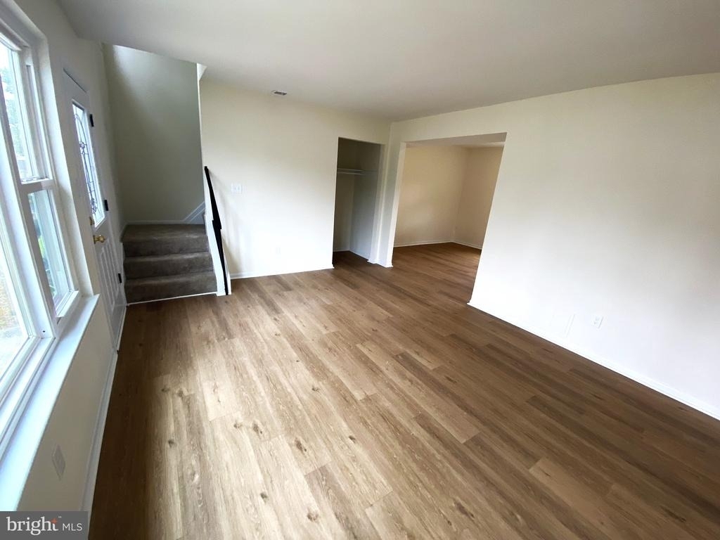 7707 Queens Road - Photo 5