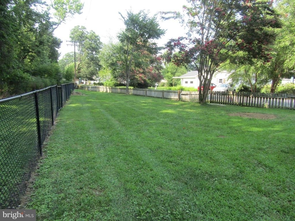 229 Maryland Avenue - Photo 14