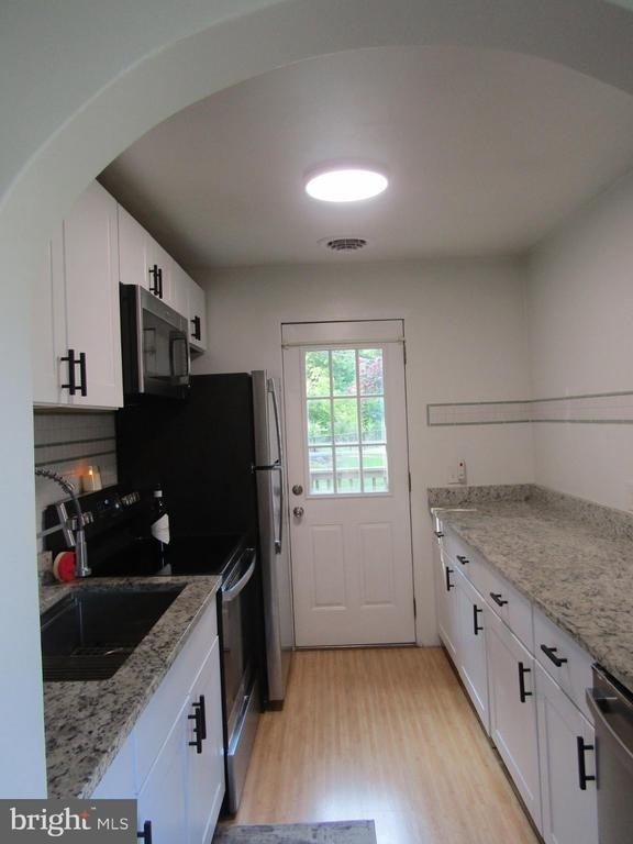 229 Maryland Avenue - Photo 9